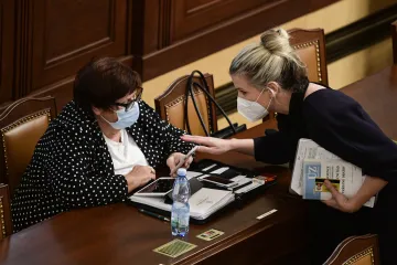 Sněmovna schválila změny insolvencí a exekucí kvůli covidu-19