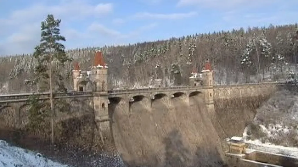Les Království