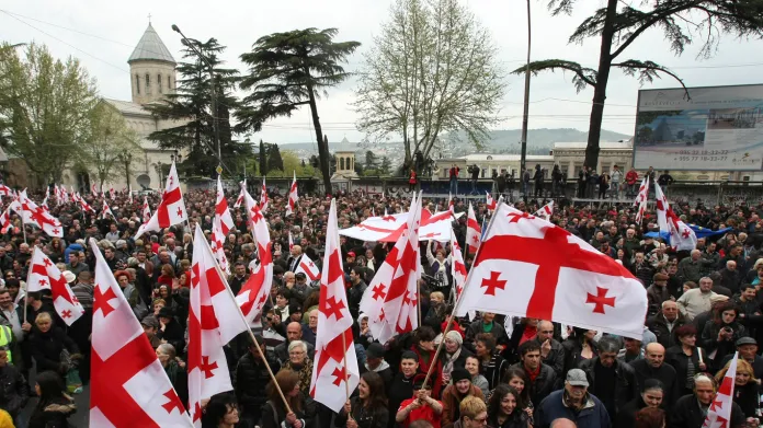 Gruzínci demonstrovali na podporu Saakašviliho