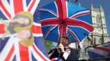 Londýn je obsazen: Královská svatba začíná
