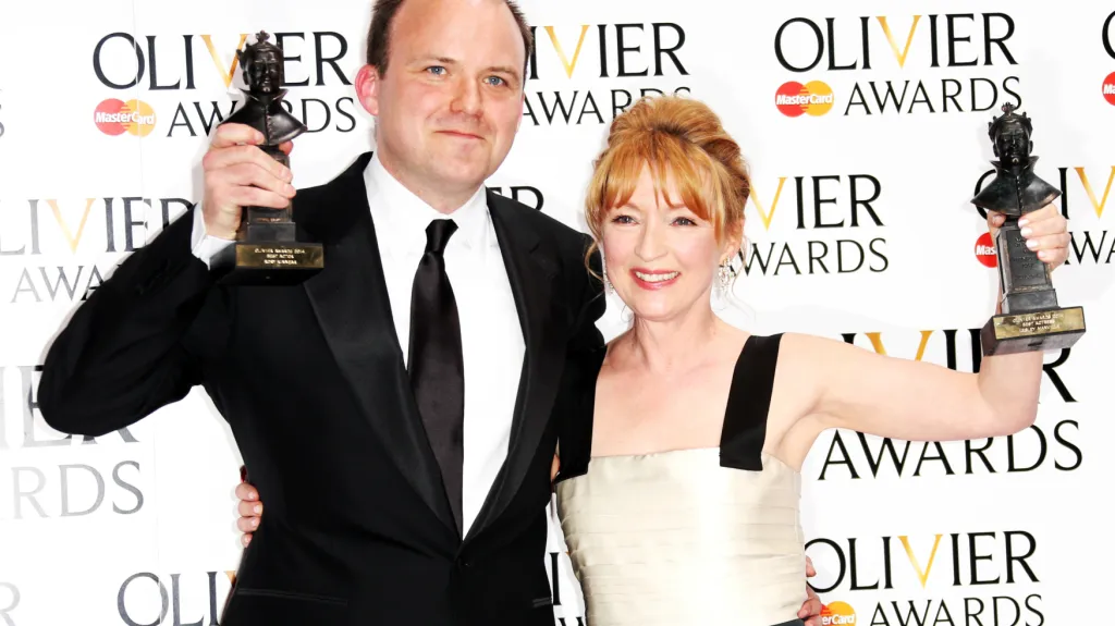 Rory Kinnear a Lesley Manvilleová získali cenu Laurence Oliviera