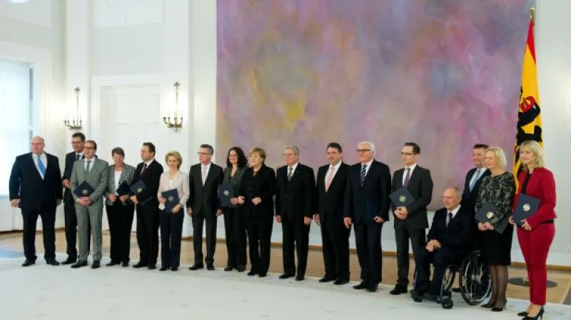 Merkelová se znovu stala kancléřkou (Zprávy 16:00)