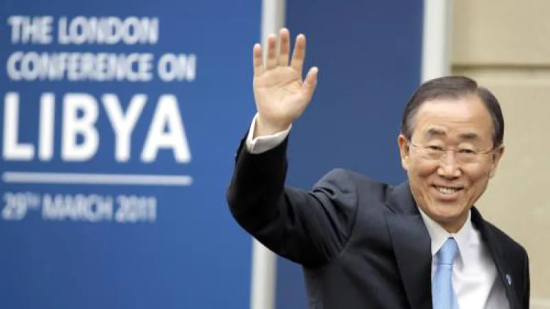 Generální tajemník OSN Pan Ki-mun na londýnské konferenci ministrů zahraničí k Libyi