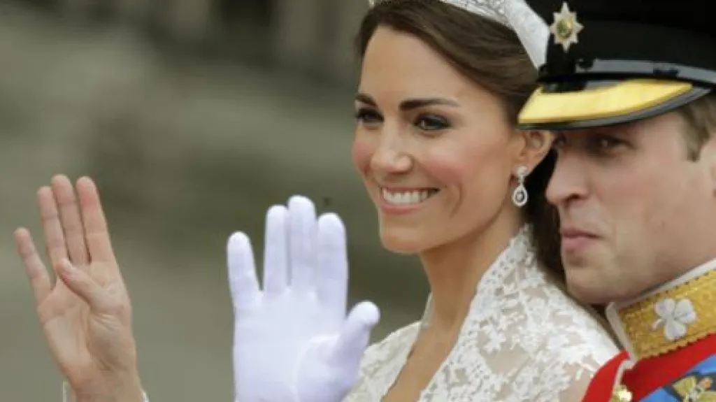 Královští novomanželé Kate a William
