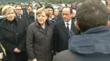 Merkelová a Hollande na místě nehody německého airbusu
