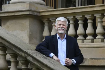 Petr Pavel chce kandidovat na prezidenta, sbírá petiční podpisy