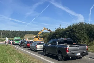 Na D2 u Hustopečí i na silnici do Blanska řidiče čekají další omezení