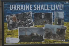 Ukrajina trpí, ale bude žít, ukazuje výstava fotografií z okupovaných měst