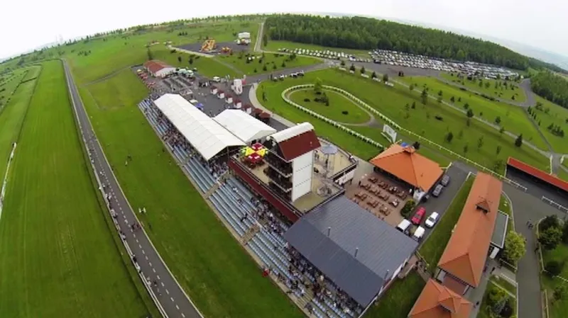 Mostecké dostihové závodiště