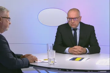 Bek chce navýšit rozpočet resortu školství o desítky miliard