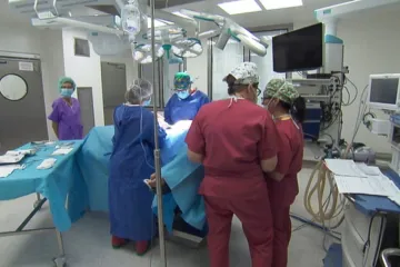 Polské zdravotnictví strádá. Politici se předhánějí s nápady, lékaři mají strach z planých slibů