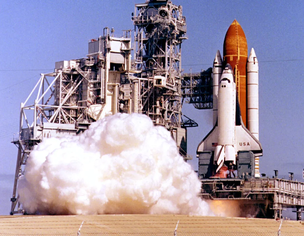 První vzlétl do kosmu raketoplán Columbia, 12. dubna 1981