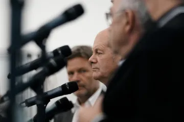 Lídři německé SPD, FDP a Zelených chtějí zahájit formální jednání o koalici