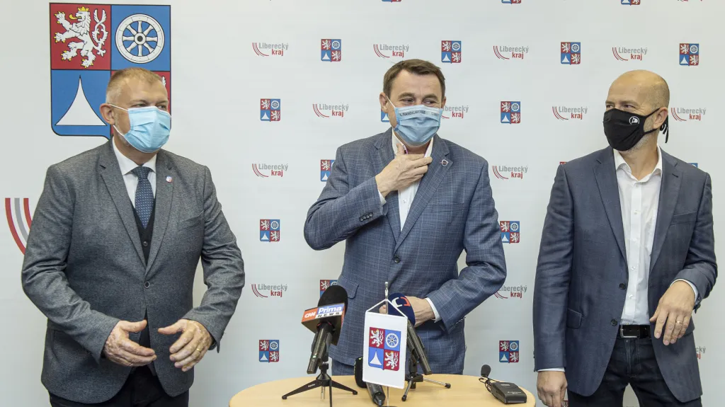 Zleva Dan Ramzer (ODS), Martin Půta (SLK) a Zbyněk Miklík (Piráti)