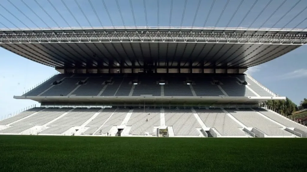 Eduardo Souto Moura / stadion ve městě Braga