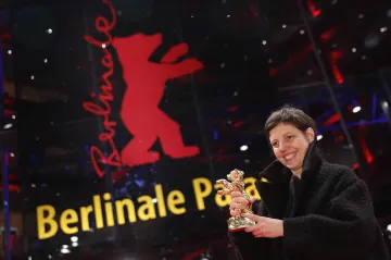 Nedotýkej se mě, bručí šokovaný Zlatý medvěd. Berlinale vyhrál sexperiment s českou stopou