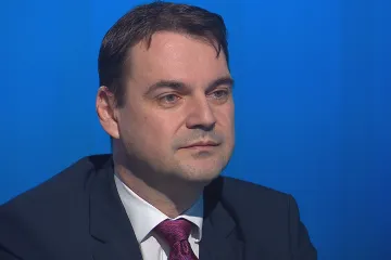 Nemáme právo slovenským představitelům říkat, s kým se mají stýkat, míní Macinka