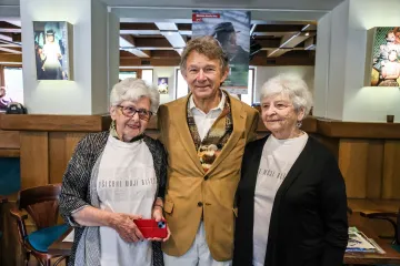 „Byl otec pro nás všechny.“ Na Wintona vzpomínají v Brně jím zachráněné děti