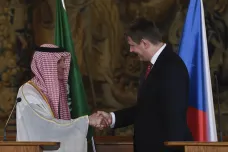 Je třeba zabránit eskalaci, shodl se Petříček se saúdskoarabským ministrem