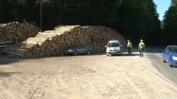 Policie na Blanensku kontroluje odvoz dřeva