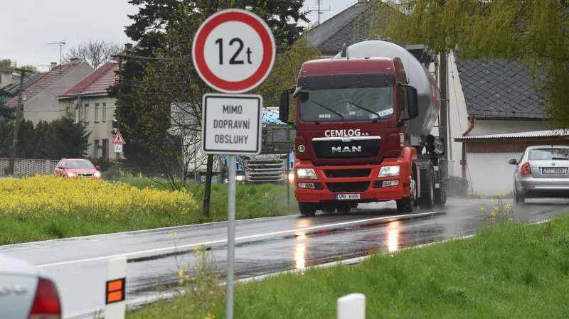 Zákaz vjezdu kamionům na Přerovsku