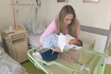 Deprese i úzkost po porodu pomůže odhalit screening duševního zdraví rodiček