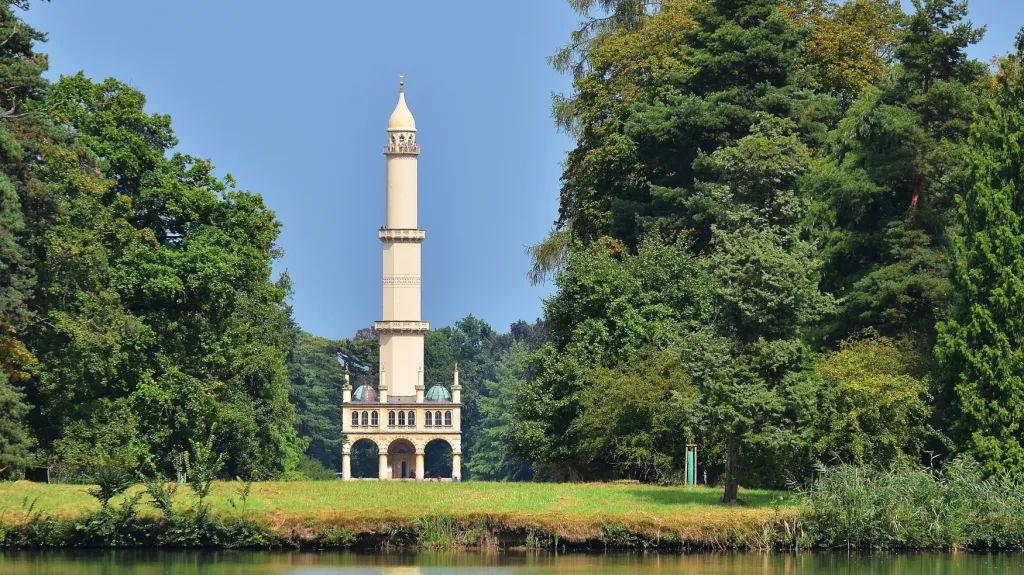 Minaret v Lednicko-valtickém areálu