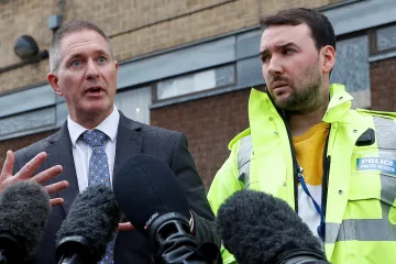 Britská policie obvinila řidiče kvůli smrti 39 lidí v kamionu