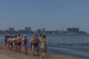 Mnozí Rusové tráví dovolenou raději jen u Černého moře. I tam ale nyní zpřísňují podmínky