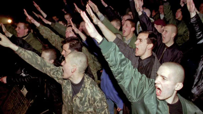 Hajlující extremisté