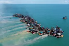 Zásoby cínu se tenčí. Indonésie hledá ložiska v mořském písku a devastuje přírodu