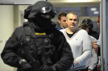 Lihovou mafii ženou policisté před soud, tři chtějí spolupracovat