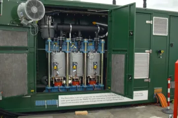 Vodík jako energetická alternativa. Britské ostrovní městečko nově zásobuje také nejlehčí plyn