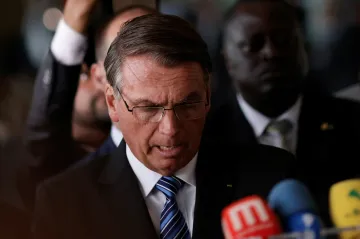 Bolsonaro poprvé po volbách vystoupil na veřejnosti, slíbil dodržovat ústavu