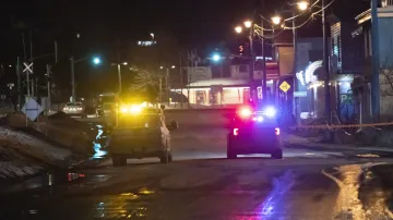 Policie míří na místo neštěstí