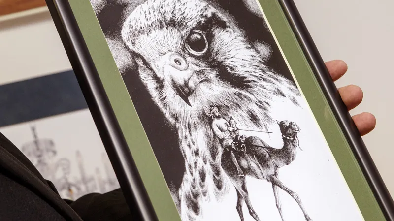 Korunní princ Abú Zabí Muhammad bin Zajd Nahaján dostane od prezidenta dary s tematikou sokolnictví