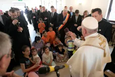 Papež v Rumunsku požádal Romy o odpuštění za diskriminaci a špatné zacházení