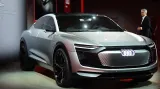 Světovou premiéru má v Číně také koncept Audi e-tron Sportback, který se do prodeje chystá už v roce 2019. Tři elektromotory s pohonem o výkonu až 370 kW zvládnou zrychlení 0–100 km/h za 4,5 vteřiny