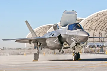 Letoun F-35 poprvé vzlétl před šestnácti lety. Stává se standardem spojenců USA