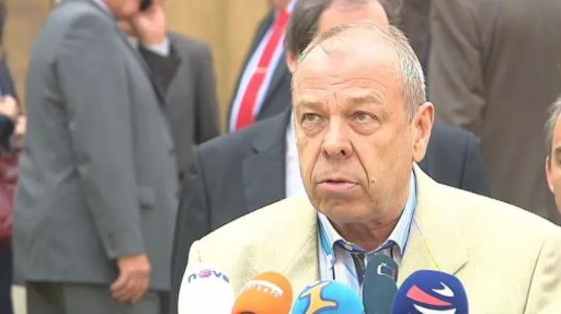 Studio 6 k odborům a tripartitě