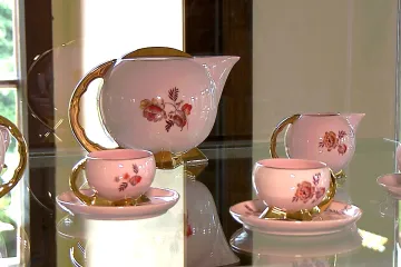 Na zámku Kunín obdivují porcelán Made in Poland