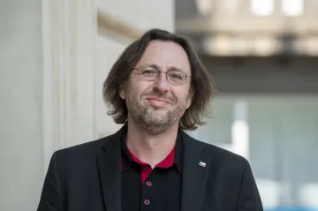 ÚSTR má novou vědeckou radu, ta minulá rezignovala na protest proti řediteli Kudrnovi