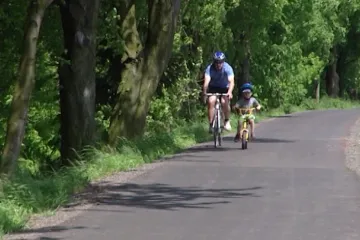 Firmu Královéhradecká labská, která buduje cyklostezky, kraj odstřihl od peněz