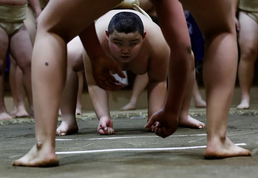 V Japonsku je několik škol a akademií, které se věnují rozvoji dětí v této oblasti. Jednou z nich je i Komatsu Ryu Sumo Club v Tokiu, kterou navštěvuje desetiletý Kyuta Kumagai (na snímku)