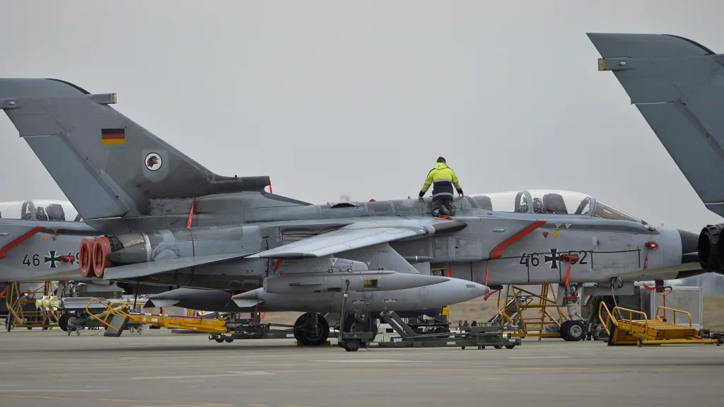 Německý letoun Tornado na základně v Incirliku
