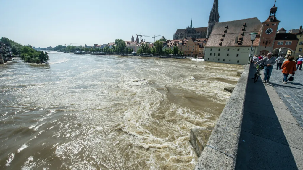 Velká voda na Dunaji v Řeznu