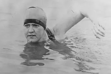 Gertruda Ederleová přeplavala jako první žena kanál La Manche