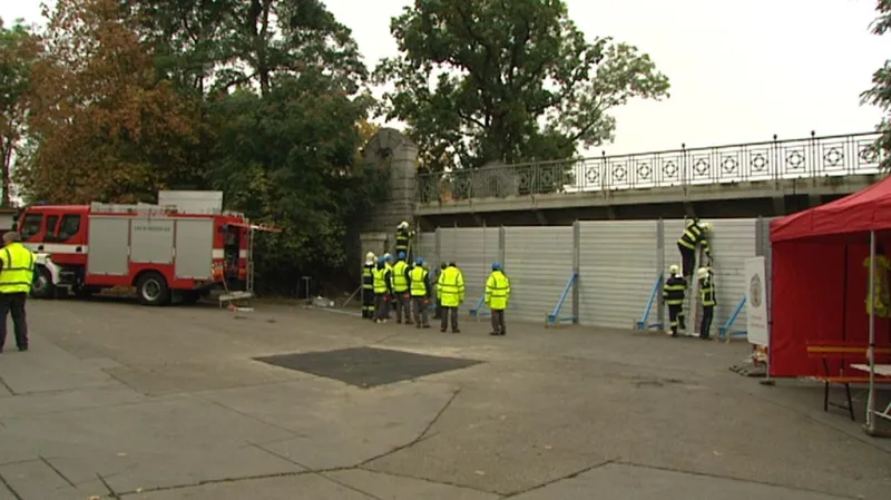 Protipovodňová stěna