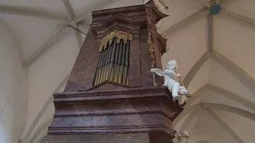 Až na jeden rejstřík jsou varhany původní