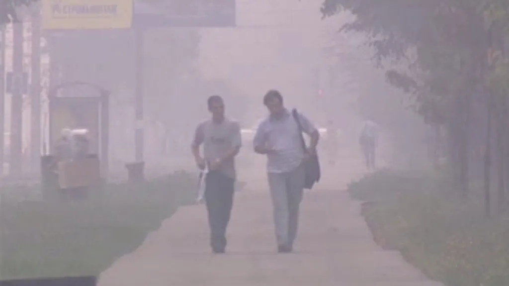 Moskvu zahalil kouř z požárů lesů a rašelinišť